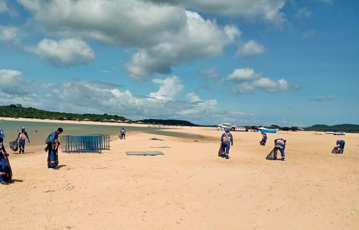 Período de férias aumenta demanda de limpeza em Alter do Chão 