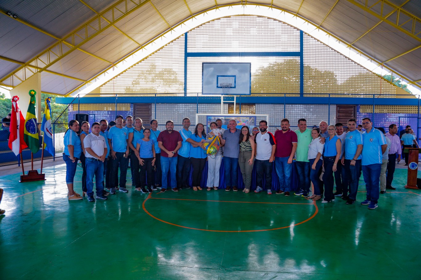 Prefeitura entrega ginásio da escola João Bianor no Bairro Maicá