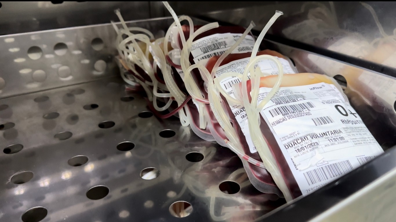 Com estoque baixo, Agência Transfusional do HMS realiza campanha para doação de sangue