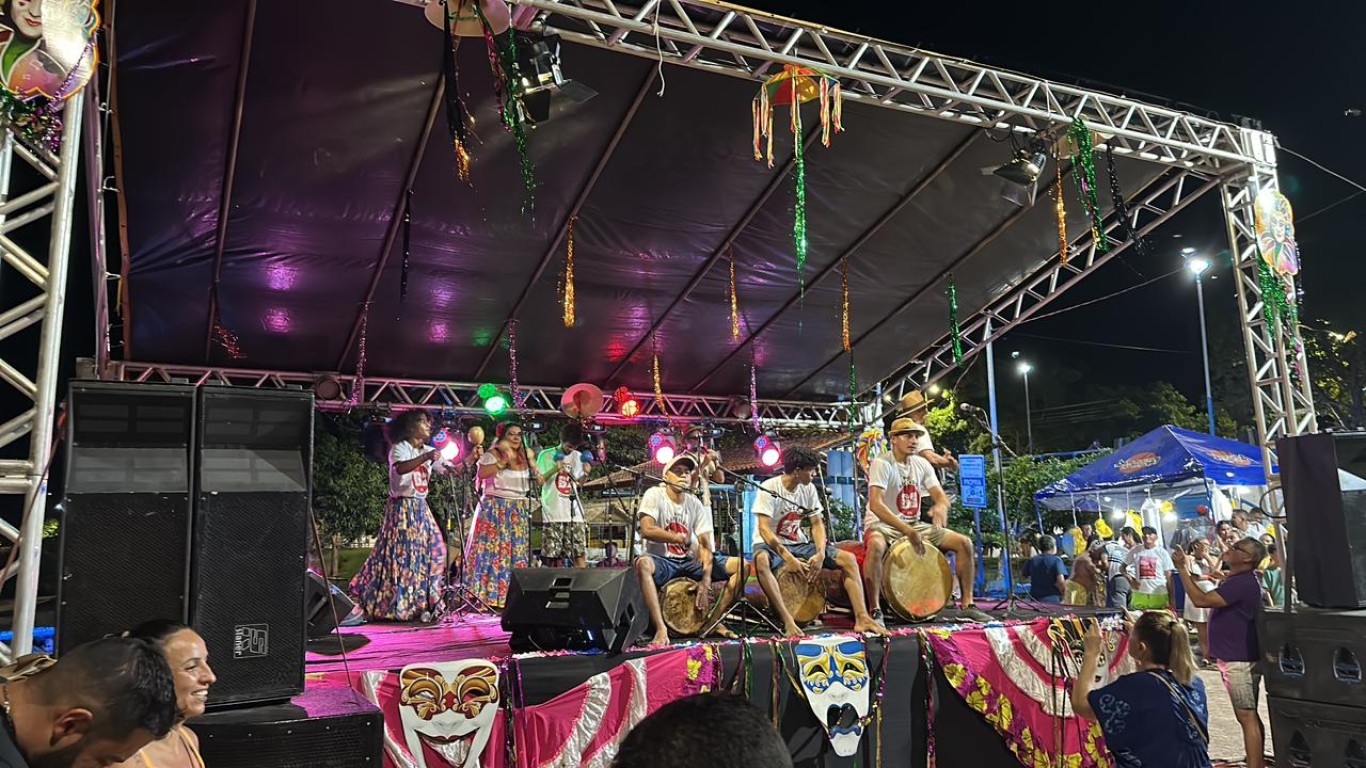 Carnarimbó em Alter do Chão inicia o esquenta para o Carnaval e contagia turistas