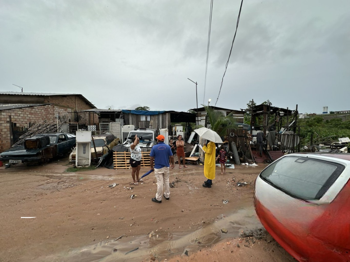 Defesa Civil reforça ações após fortes chuvas