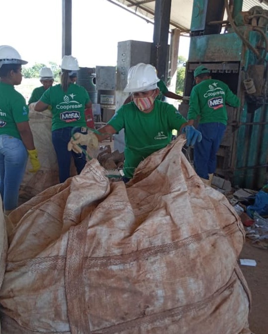 Trabalho ajuda nos cuidados com o meio ambiente. Fonte: Ascom Semurb.