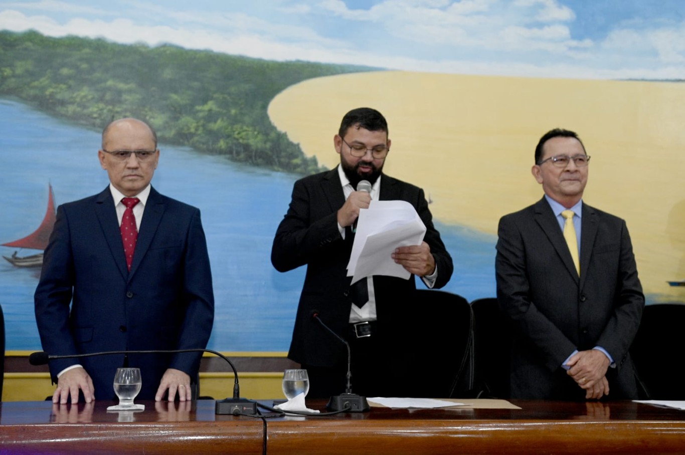 Zé Maria Tapajós e Carlos Martins são empossados prefeito e vice-prefeito de Santarém para o período de 2025 a 2028