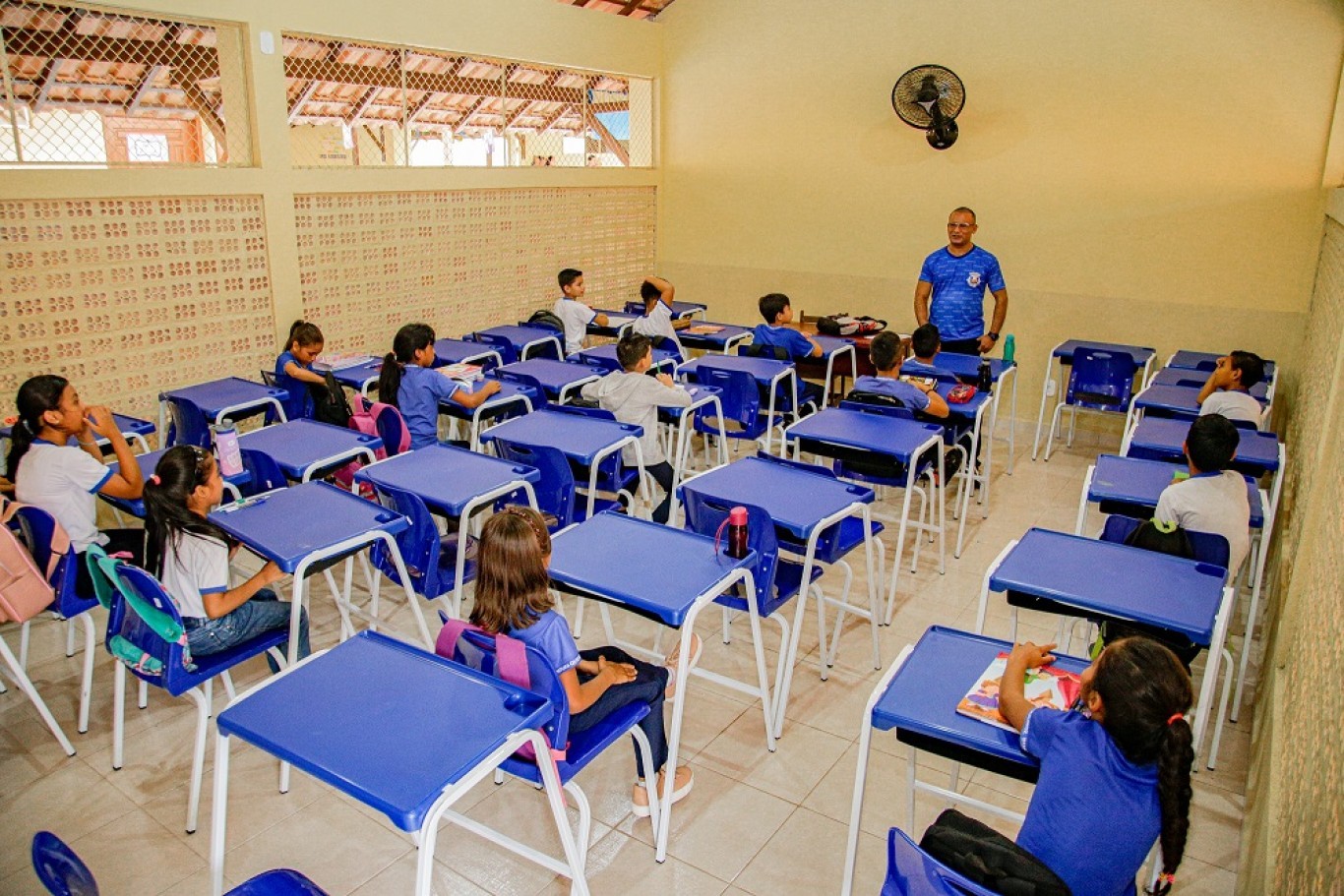 Professores da rede municipal recebem salário de janeiro reajustado ao novo Piso Nacional do Magistério