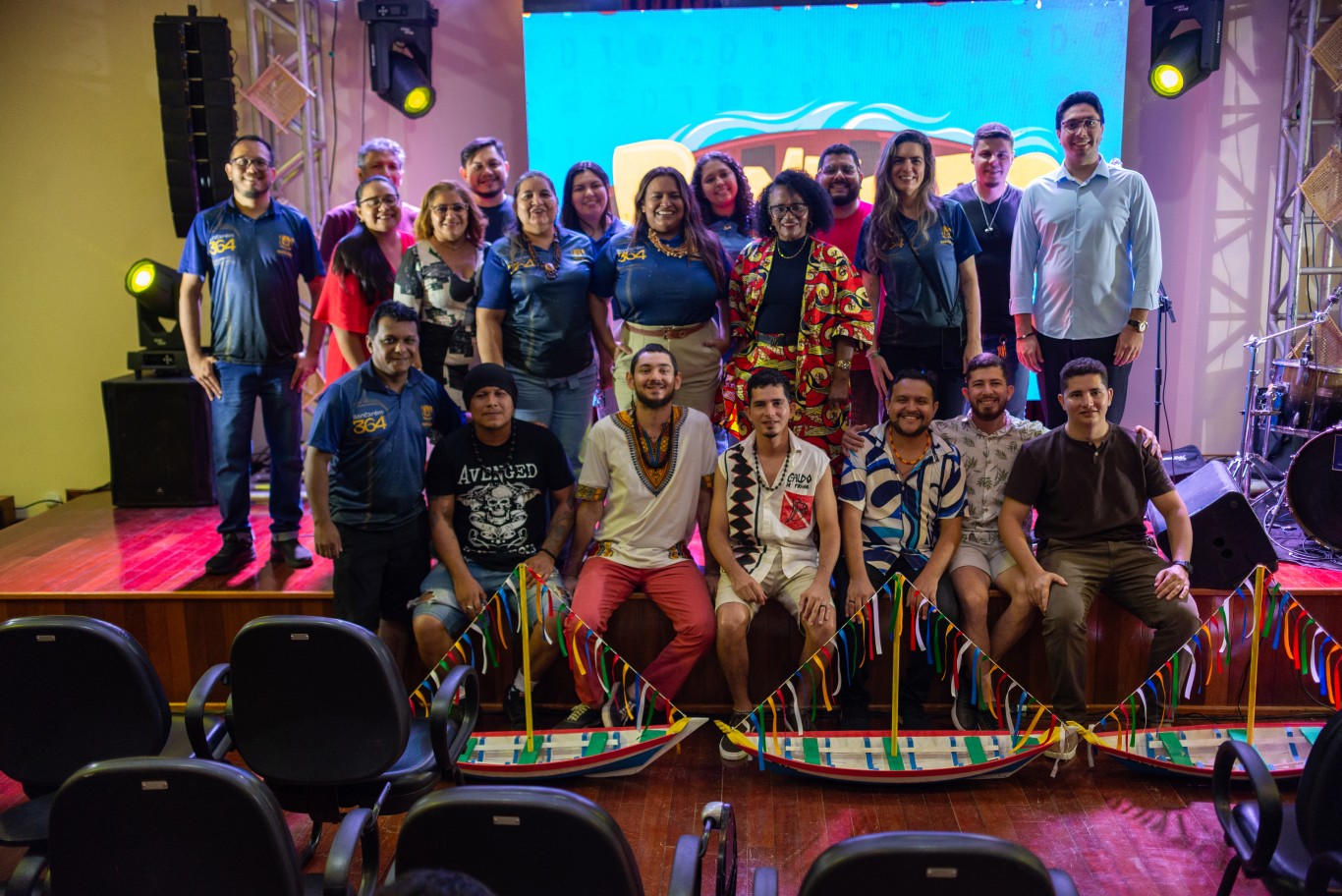Imagem de Projeto Banzeiro Cultural estreia no Theatro Victória com casa cheia e valorização da cultura