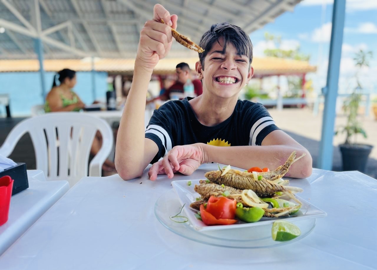  Praia do Carapanari &eacute; caracterizada com o ambiente mais tranquilo. Foto: Caio Lobato.