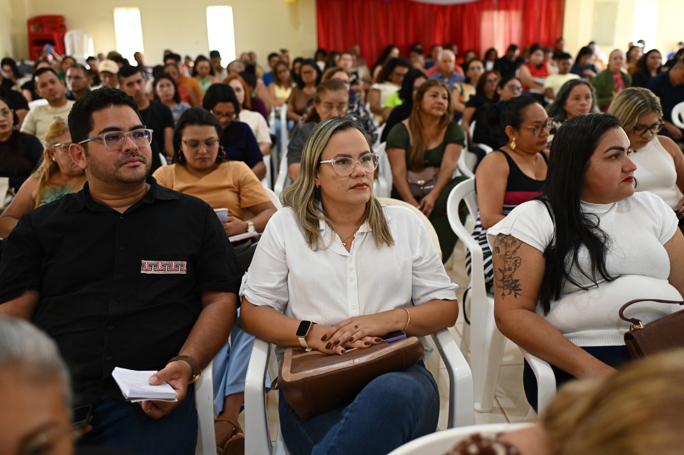 Jornada Pedagógica 2026 reúne cerca de 300 pedagogos da rede municipal no primeiro dia do evento
