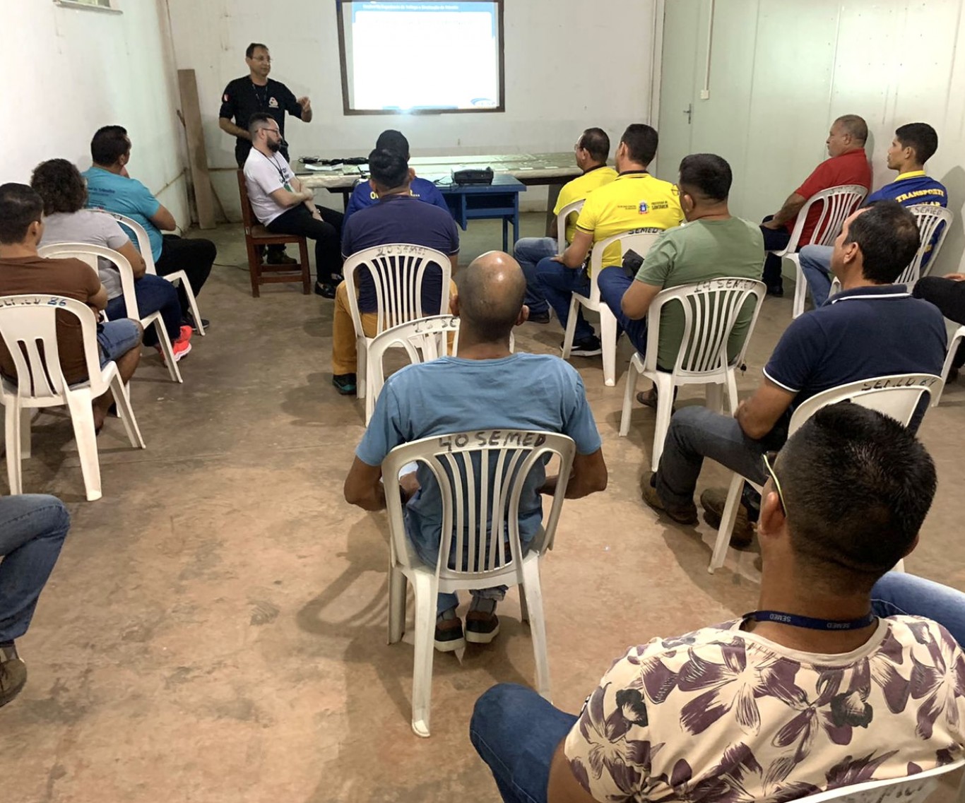 Motoristas do transporte escolar são capacitados para garantir segurança dos alunos da rede municipal  