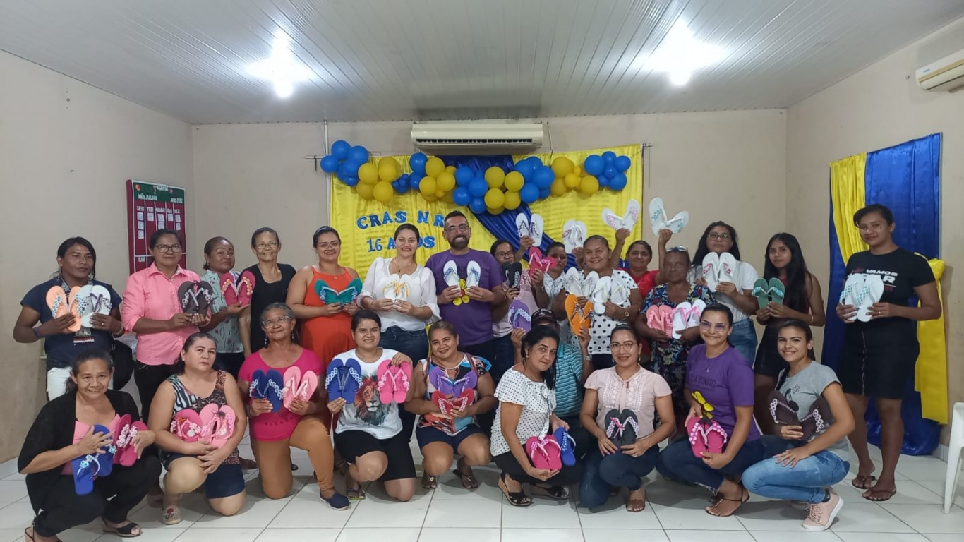 Oportunidade de renda: Prefeitura e Senar promovem curso de sandálias decoradas