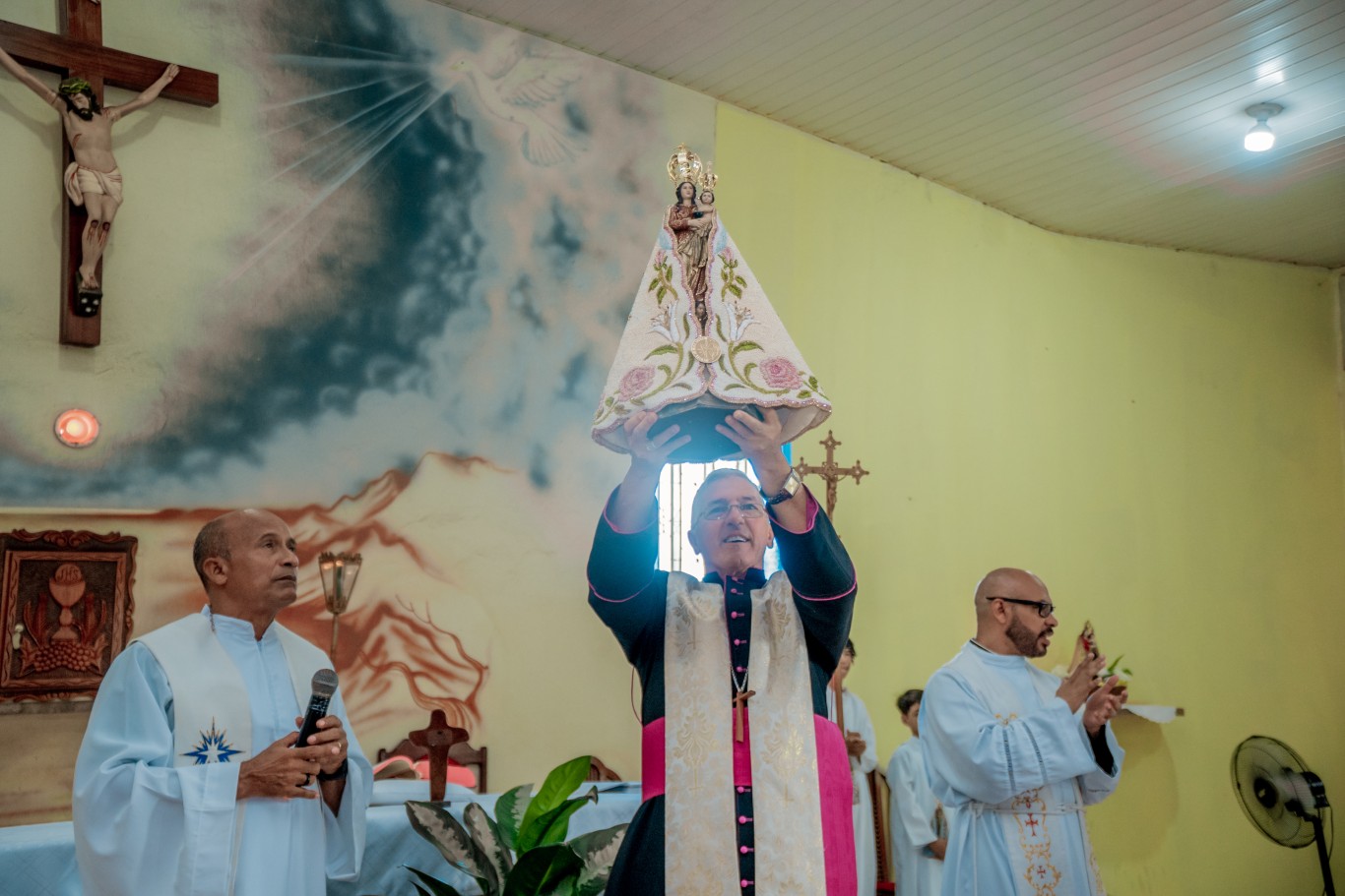 Imagem peregrina de Nossa Senhora de Nazaré é recebida em Santarém