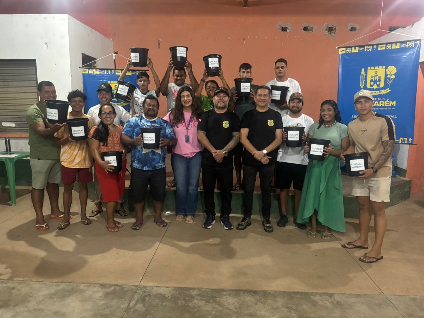 Imagem de Canoeiros da Floresta Encantada participam de ação ambiental realizada pela Prefeitura de Santarém
