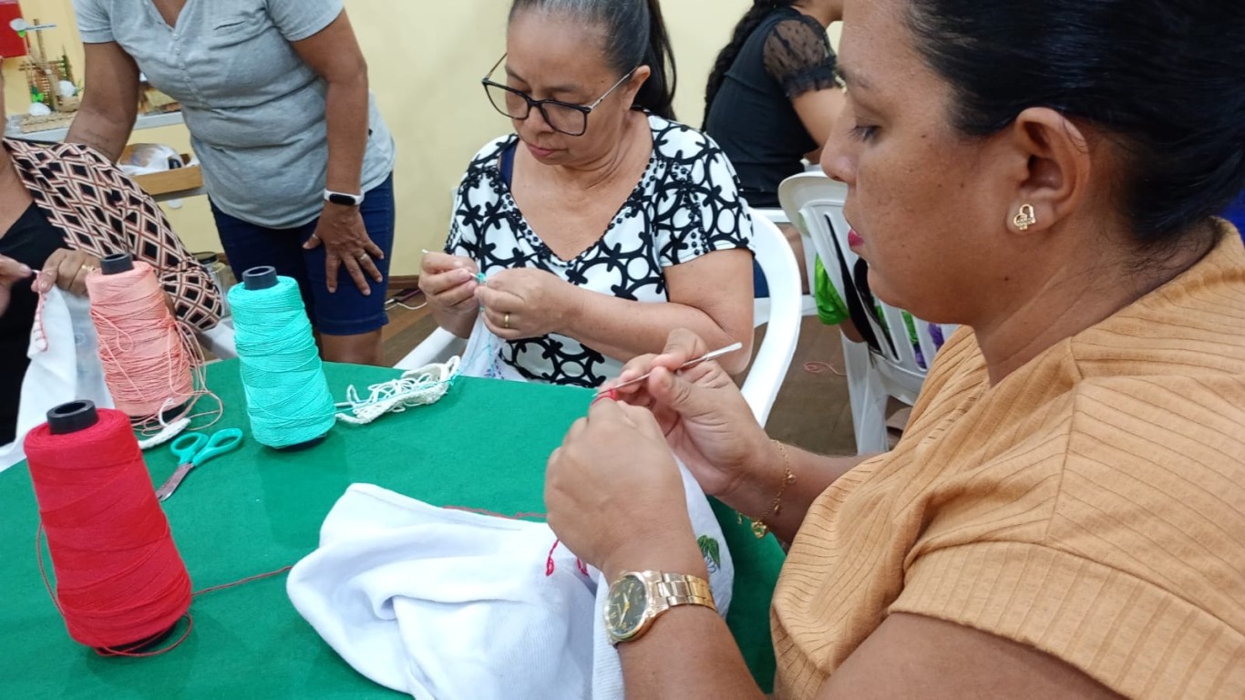 Oficina de Crochê para Iniciantes bate recorde de inscrições e reúne público diverso em Santarém