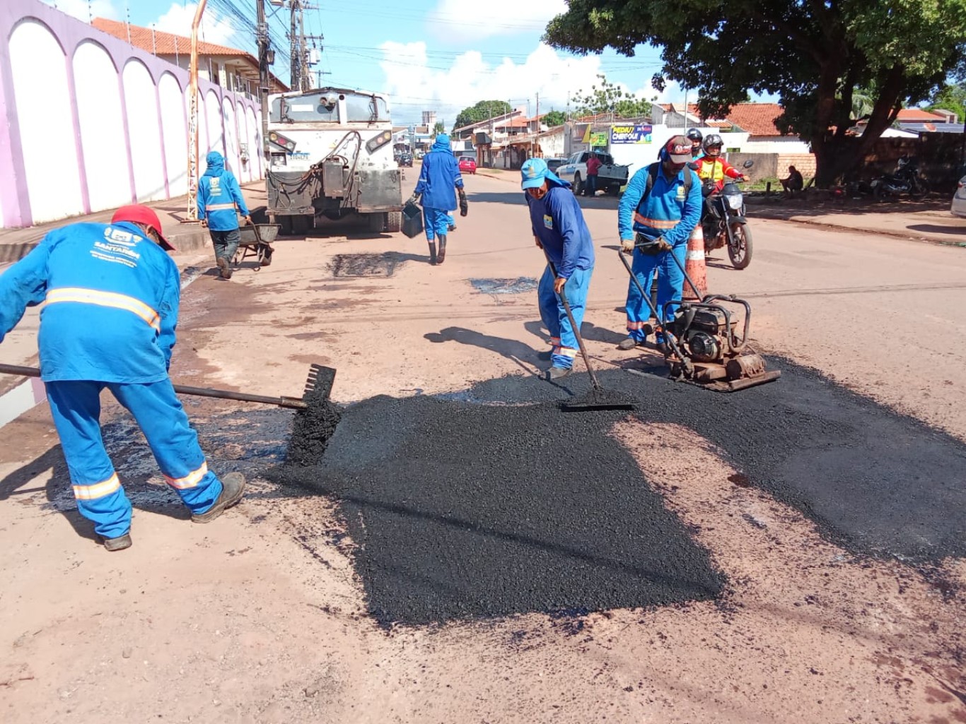 Imagem de Pavimentação asfáltica segue em sete trechos da área urbana de Santarém