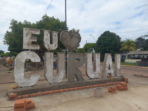 . Autor(a): 