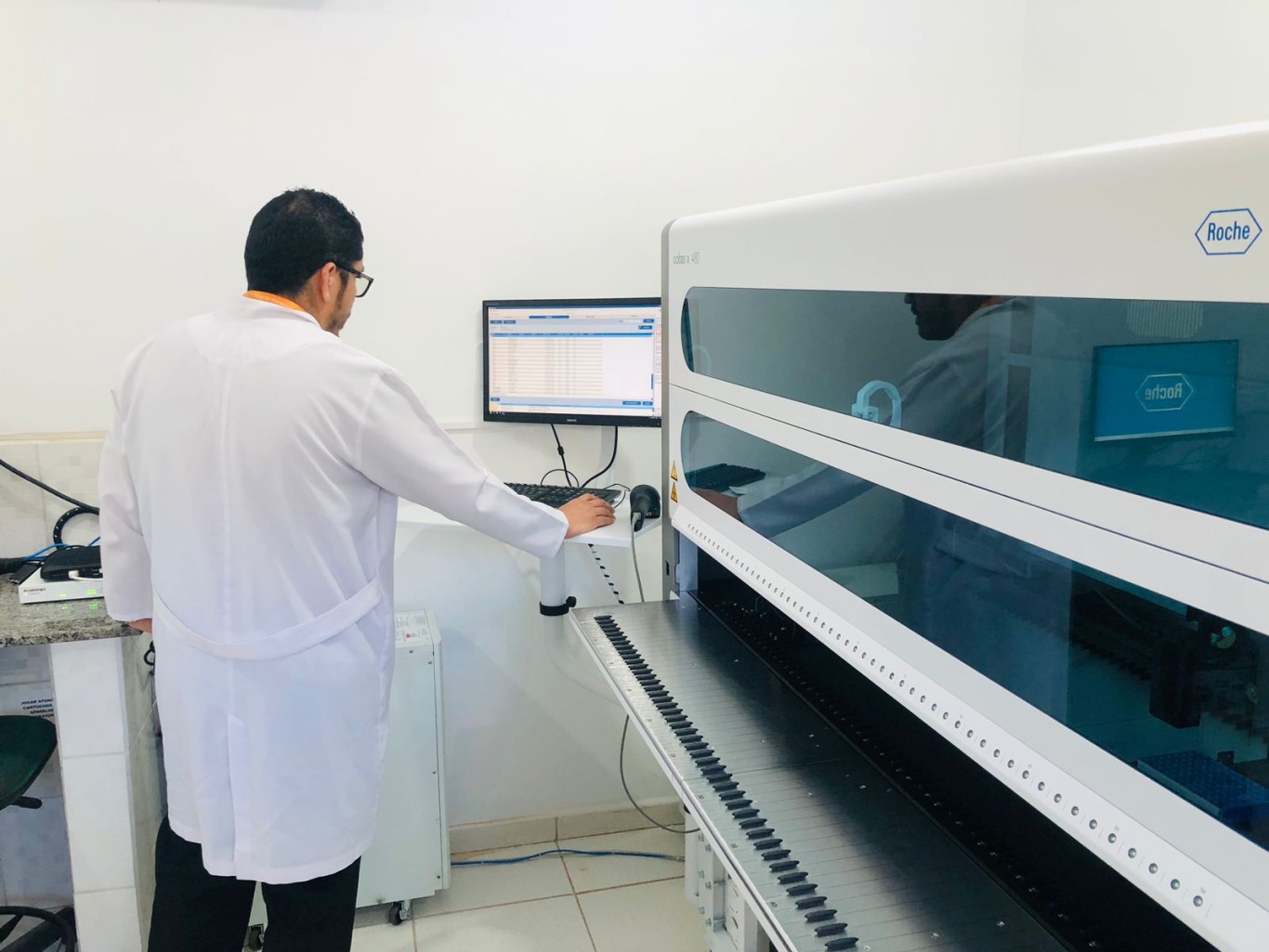 Imagem de Com novo equipamento, CTA/SAE amplia capacidade diagnóstica e reforça papel regional no enfrentamento ao HIV e hepatites