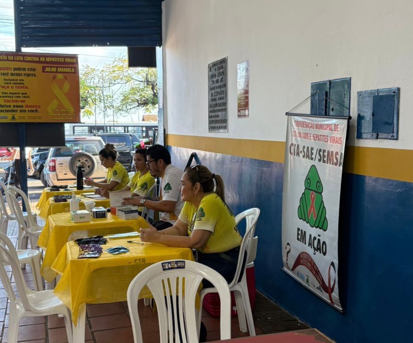Imagem de Julho Amarelo: testagens, vacinas e orientação marcam ação de saúde no Mercadão 2000