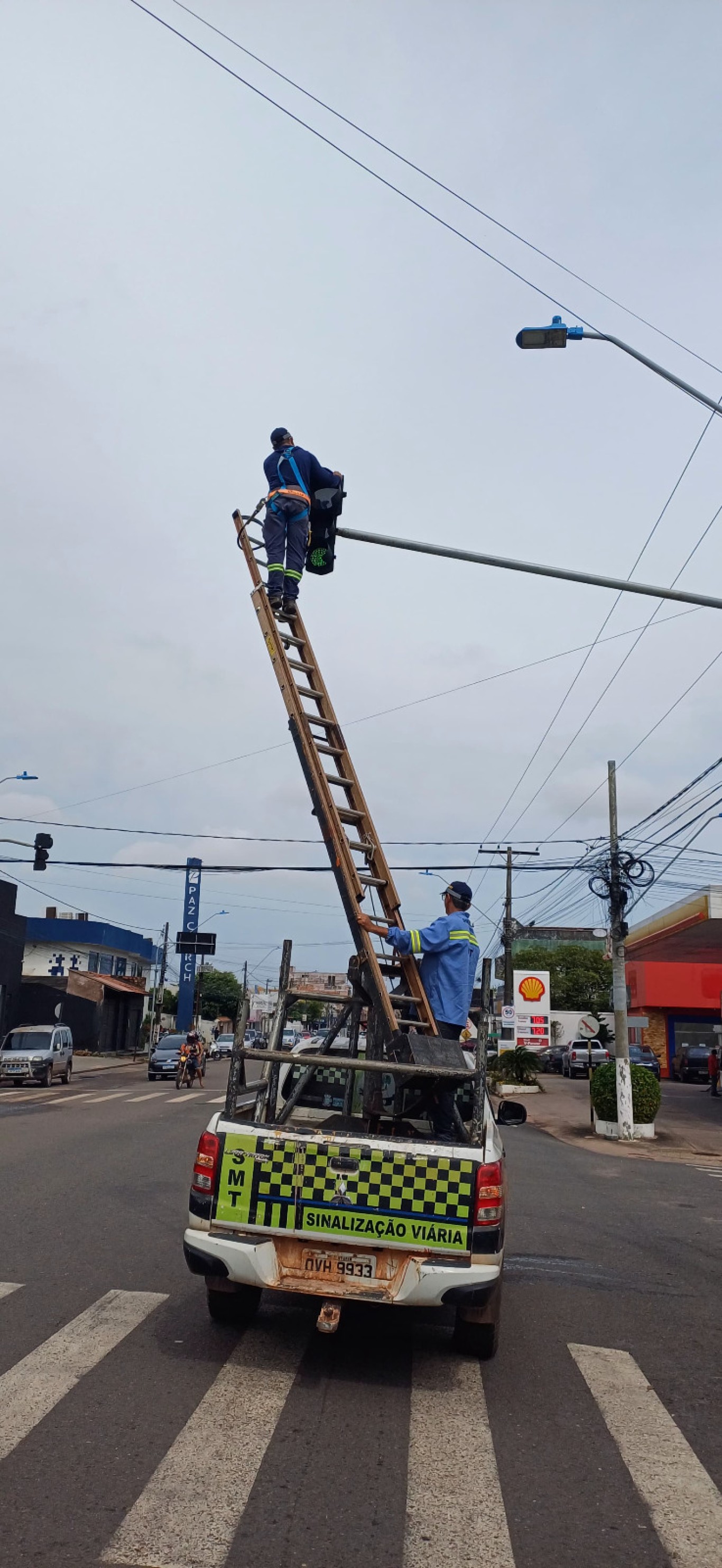 Após fortes ventos e chuva, SMT realiza manutenção emergencial em semáforos de Santarém