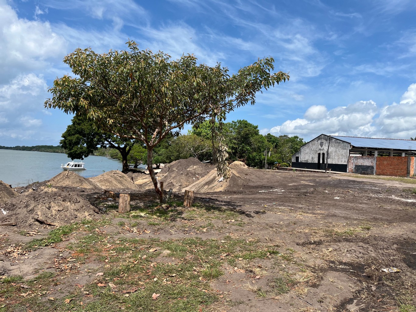Prefeitura de Santarém inicia obras do muro de contenção em rip-rap na comunidade Parauá
