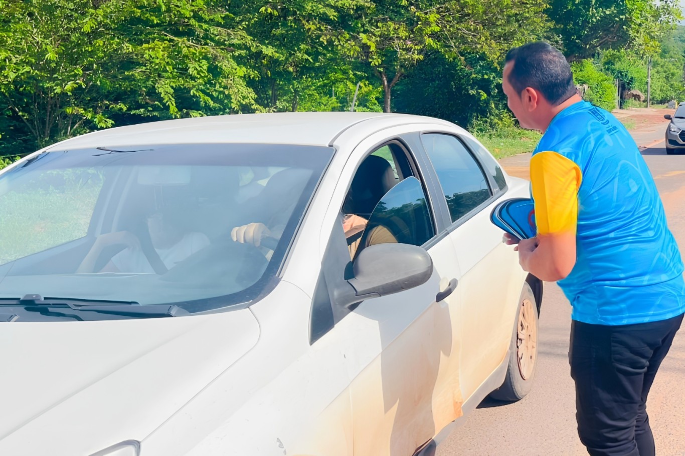 Prefeitura orienta população sobre a importância de manter distância segura dos veículos de grande porte