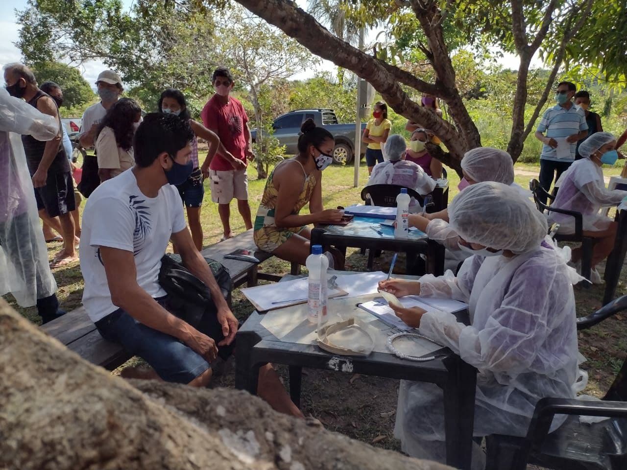 Prefeitura leva ação conjunta para moradores de Ponta de Pedras