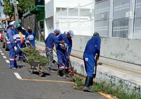 Agentes de limpeza da Semurb intensificam trabalhos em vários pontos da cidade