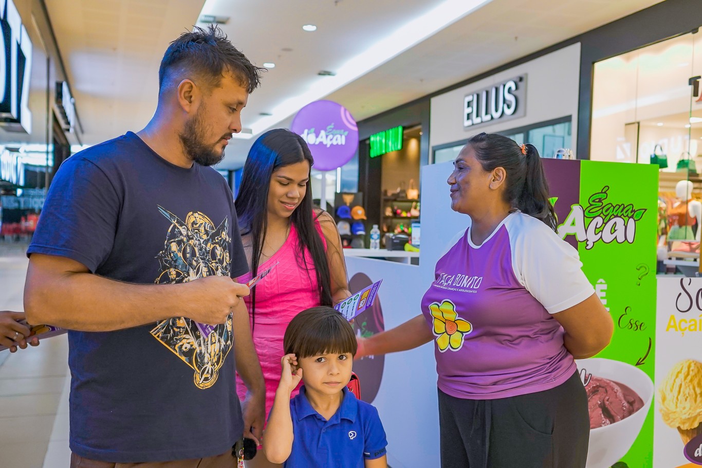 Faça Bonito: campanha realiza abordagem com mais de 200 pessoas no Rio Tapajós Shopping