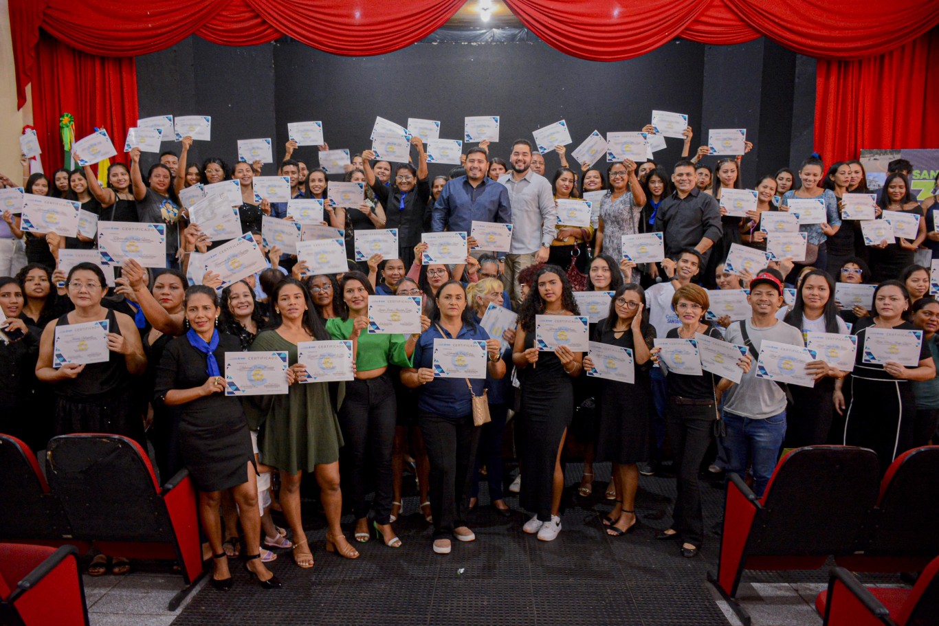 Santarém 362 anos: alunos recebem certificados pela conclusão de cursos do 'Capacita Santarém'