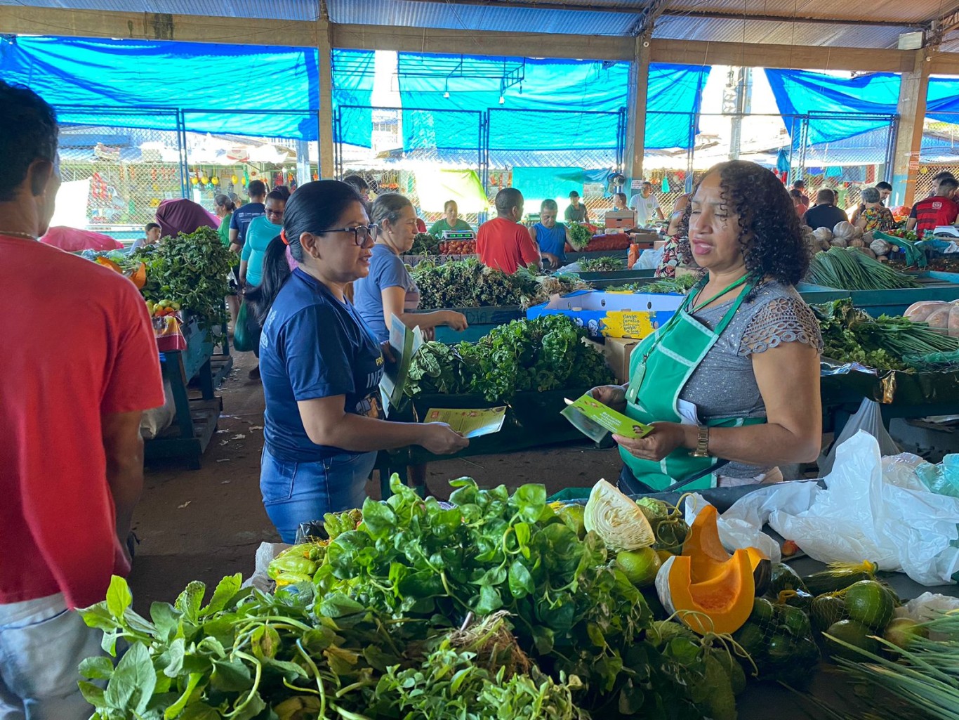 Campanha 12 de Junho: Prefeitura de Santarém realiza ação contra o trabalho infantil no Mercadão 2000.