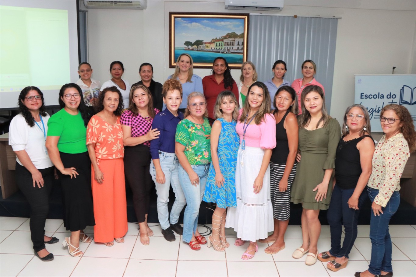 Membros do Conselho Municipal dos Direitos da Mulher participam de capacitação