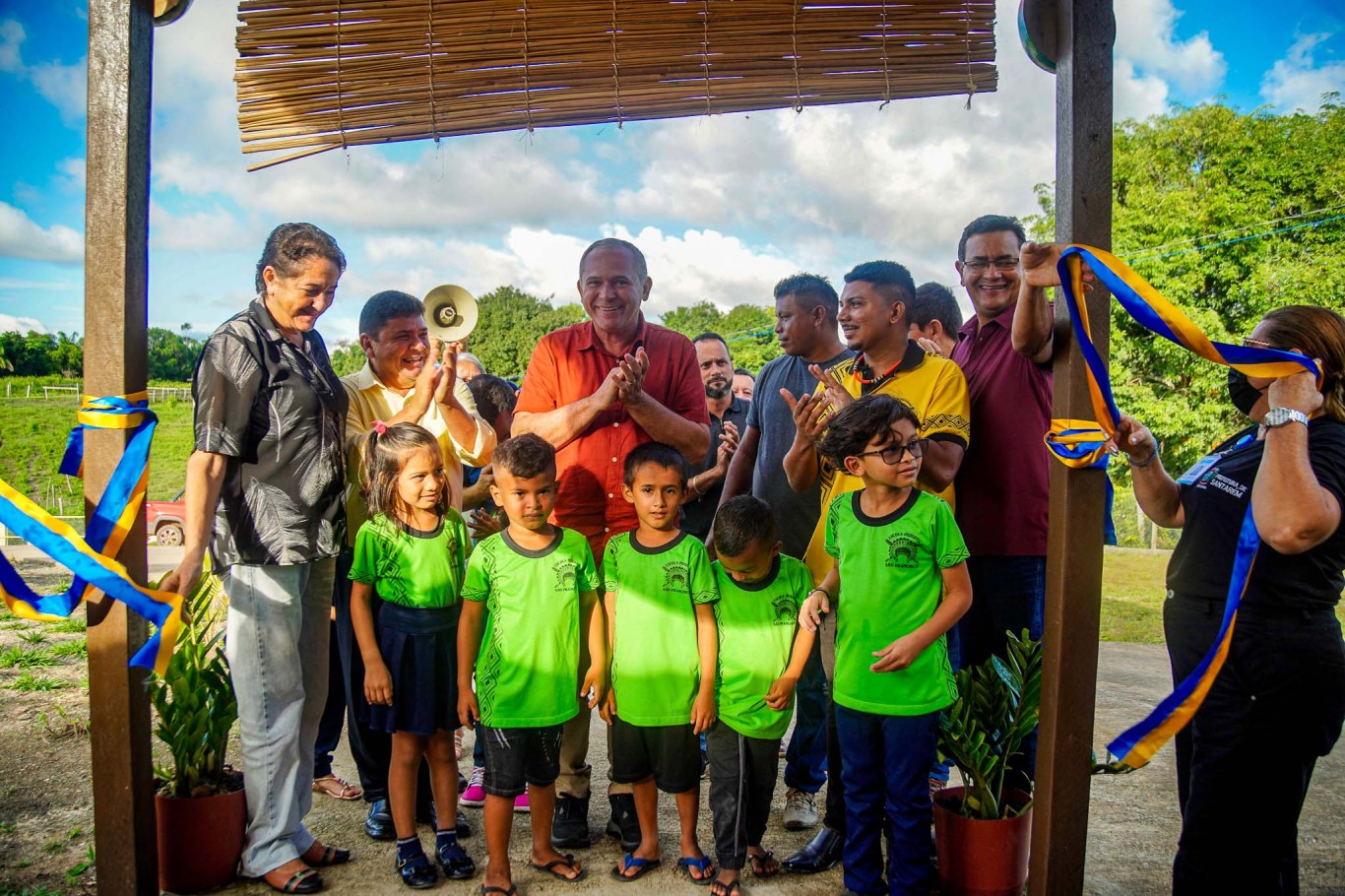 Santarém, 363 anos: Primeira escola com arquitetura indígena do Brasil é entregue à comunidade escolar Munduruku da Aldeia Cavada