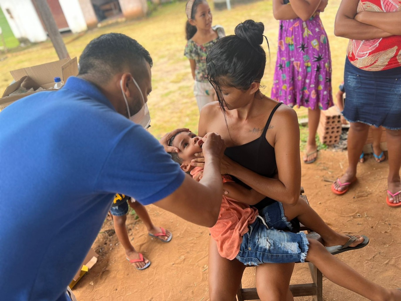 Mais de 970 crianças são imunizadas neste sábado no Dia D de vacinação contra poliomielite