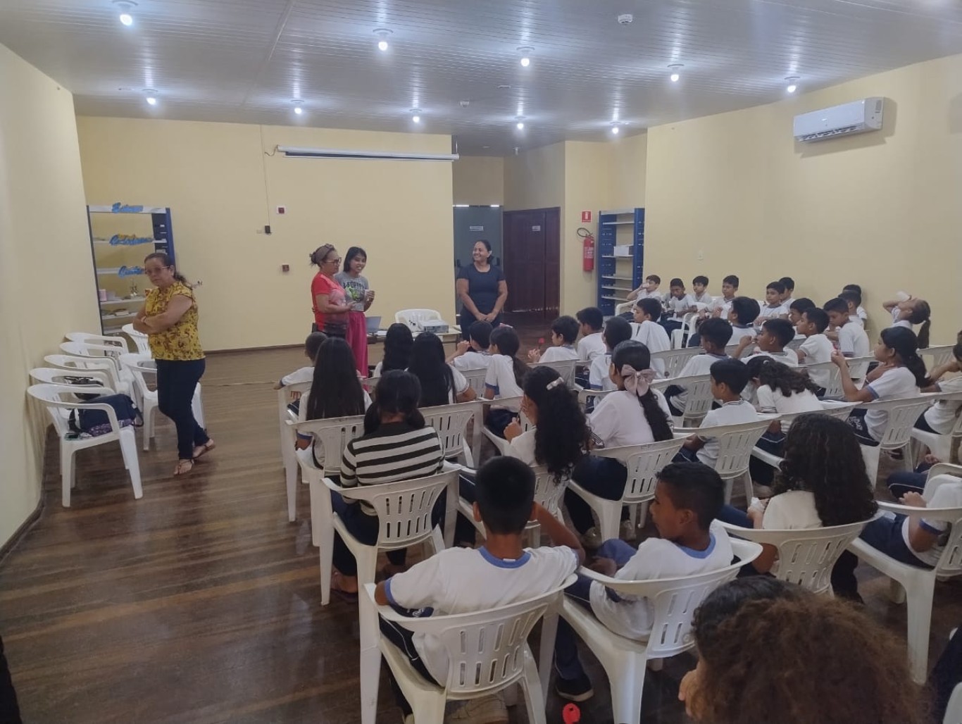Estação Cidadania realiza ação educativa abordando o tema gravidez na adolescência e combate ao trabalho infantil em Santarém