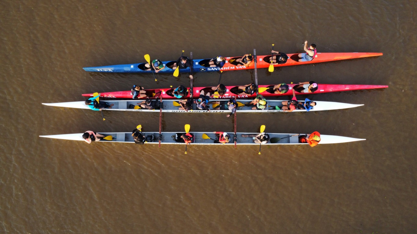 Imagem de Passeio de canoa havaiana impulsiona turismo de aventura em Santarém