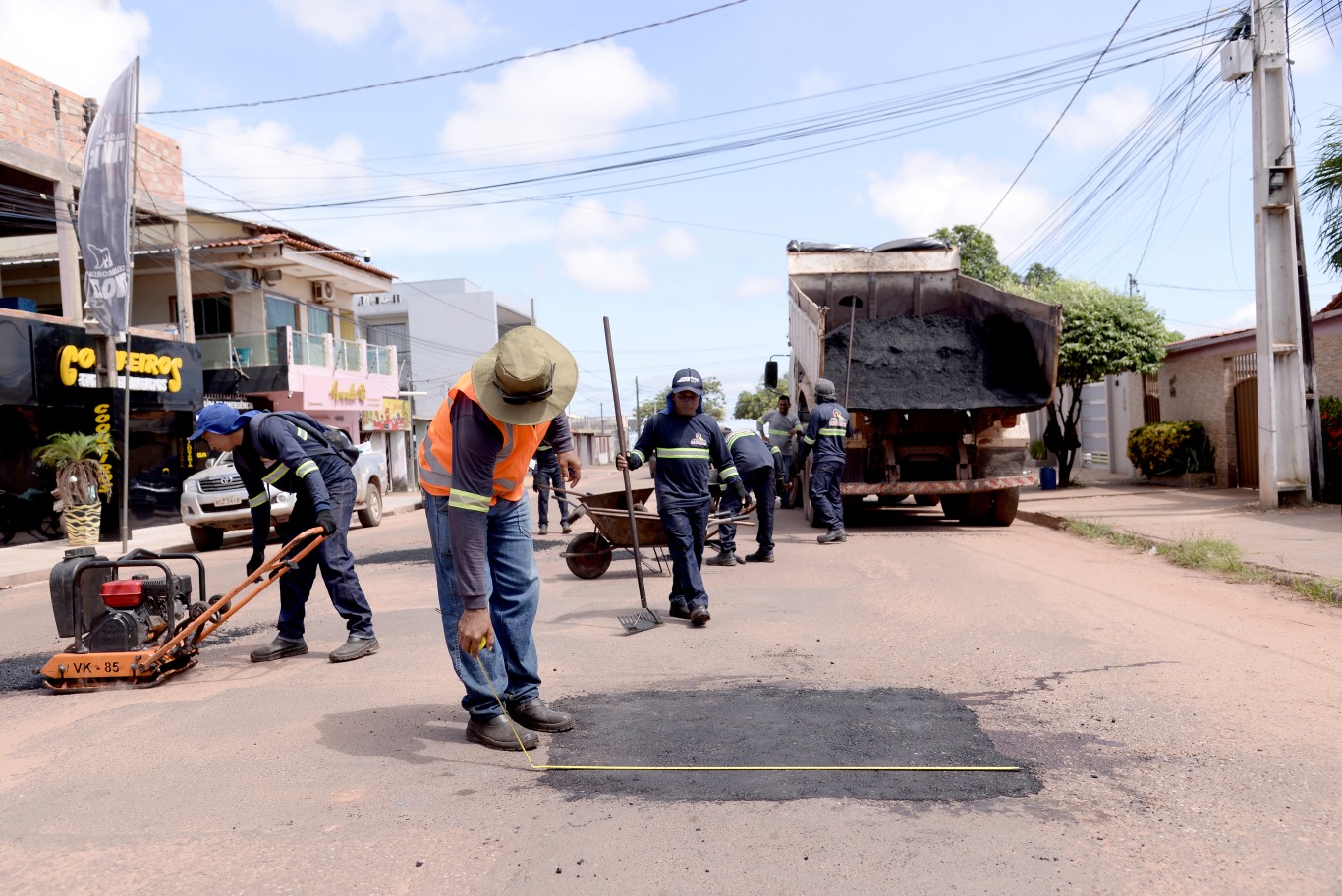 Imagem de Nos primeiros seis meses da atual gestão, aproximadamente 247 km já foram executados entre recuperação asfáltica e terraplenagem