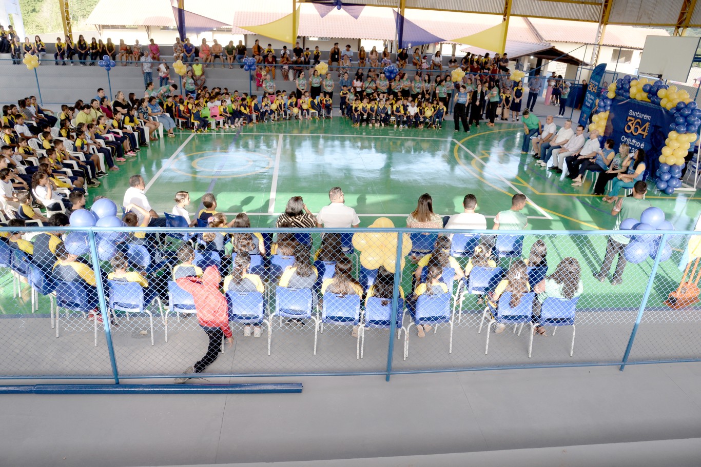 Imagem de Prefeitura de Santarém entrega quadra coberta da Escola Moacir Freitas Machado, bairro Vigia
