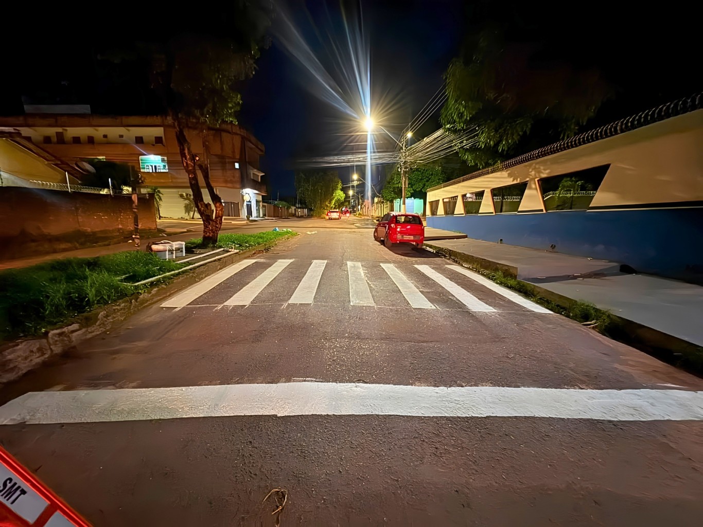 Revitalização de faixas de pedestres reforça segurança viária em diferentes bairros de Santarém