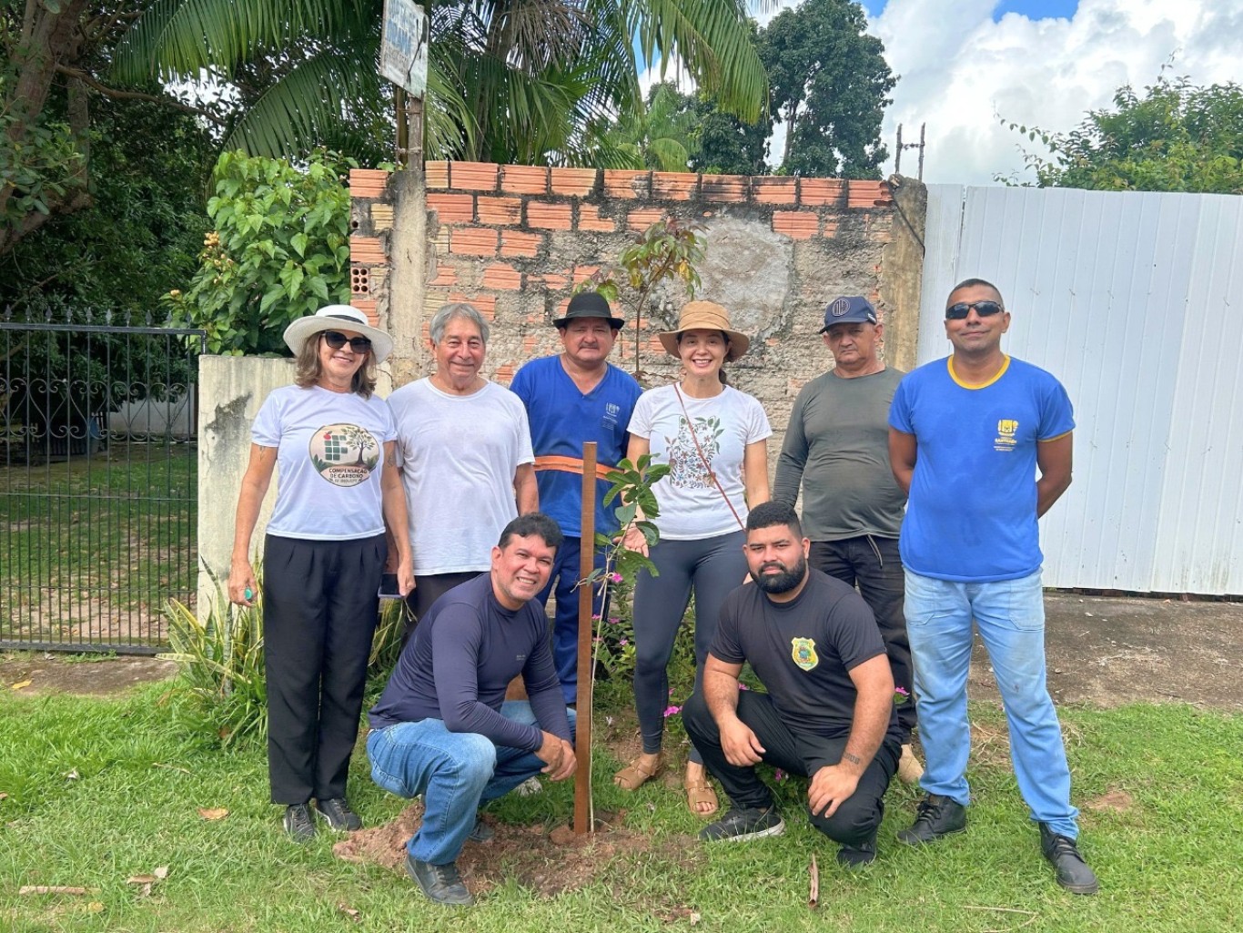 Imagem de Prefeitura realiza ações de arborização em Alter do Chão e no IFPA em alusão ao Dia Mundial do Meio Ambiente
