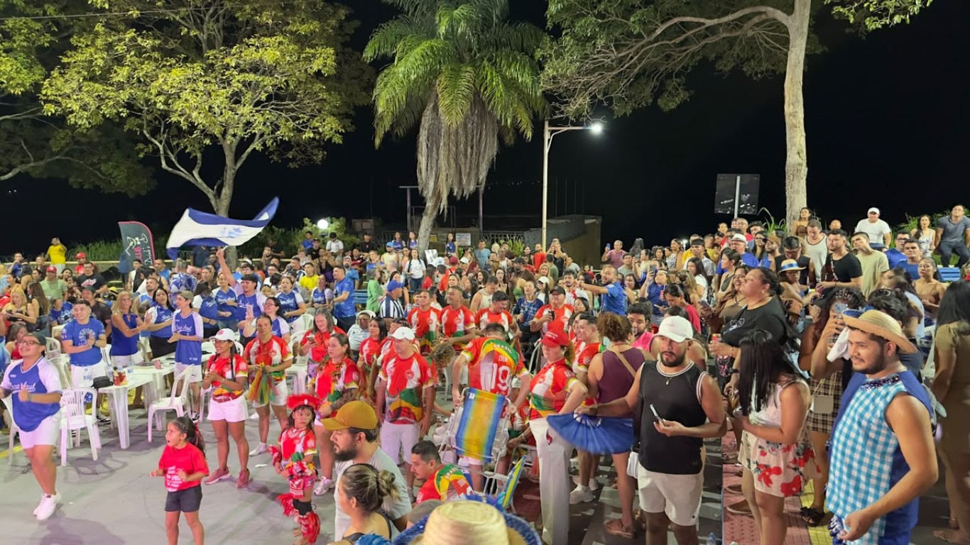 Toada na Praça fortalece a cultura dos bois-bumbás em Santarém e marca o início das movimentações para Parintins