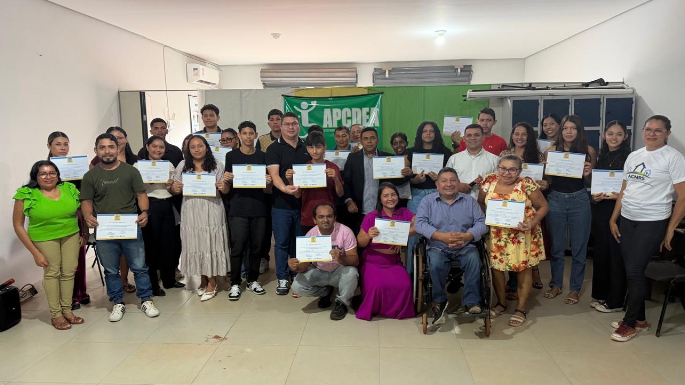 Curso de Agente Administrativo fortalece inclusão e qualificação profissional para pessoas com deficiência em Santarém