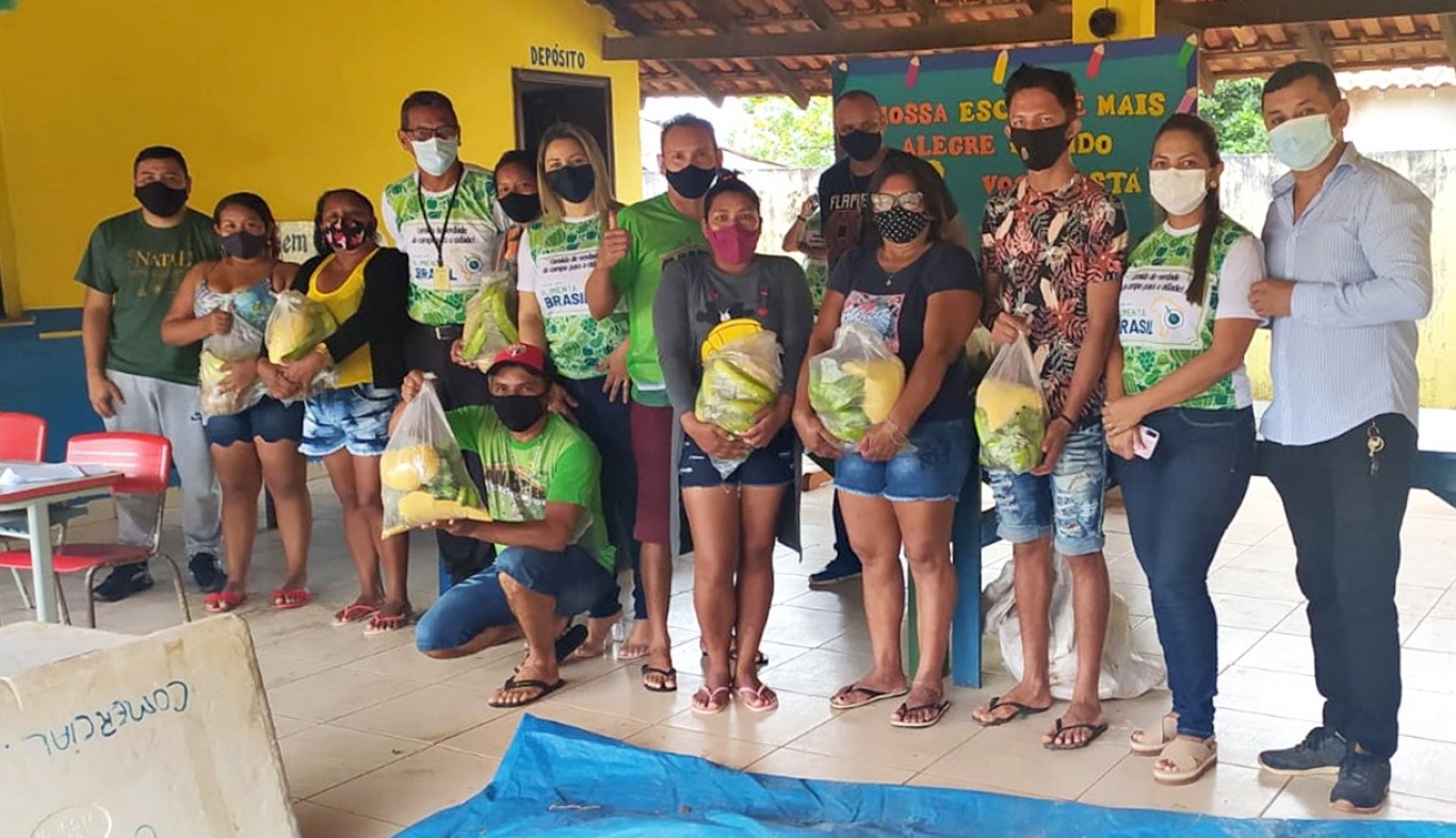 Programa Alimenta Brasil beneficia 140 famílias no bairro Elcione Barbalho 