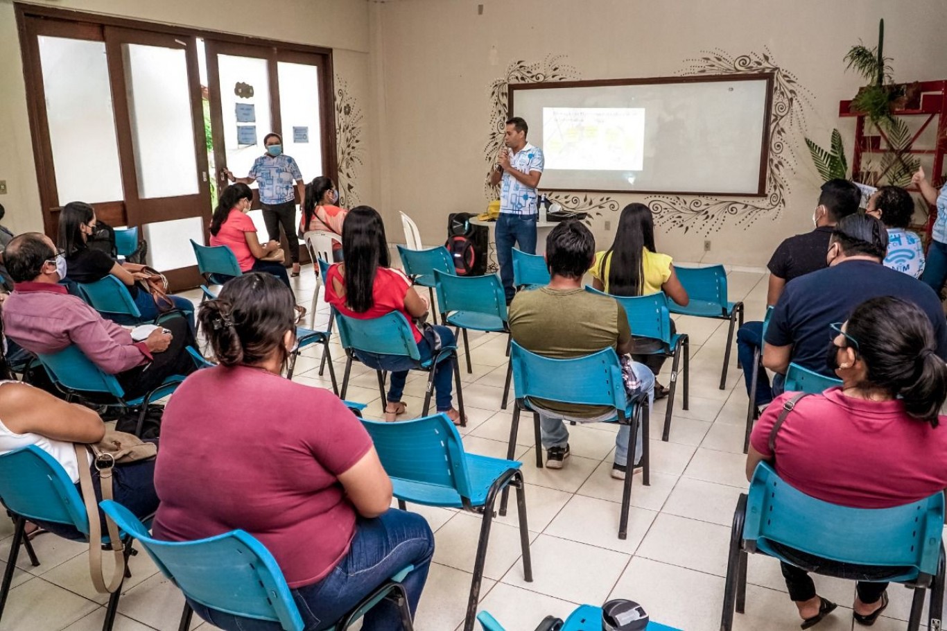 Prefeitura realiza treinamento para novos monitores de Informática