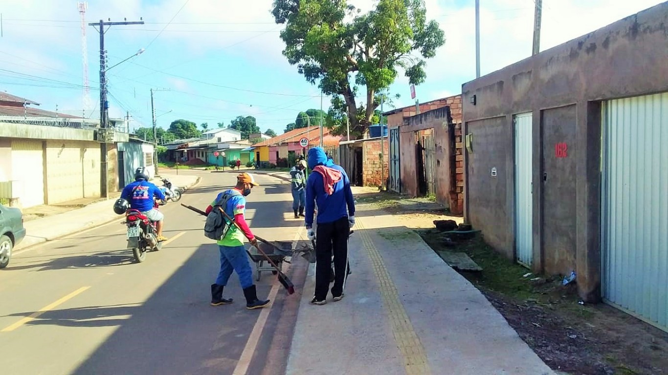 Serviços de limpeza pública são executados em vários pontos de Santarém