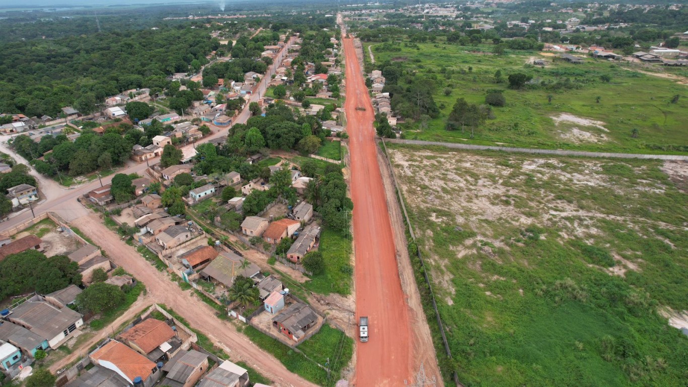 Dom Frederico Costa está recebendo mais dois quilômetros de asfalto e beneficia quatro bairros