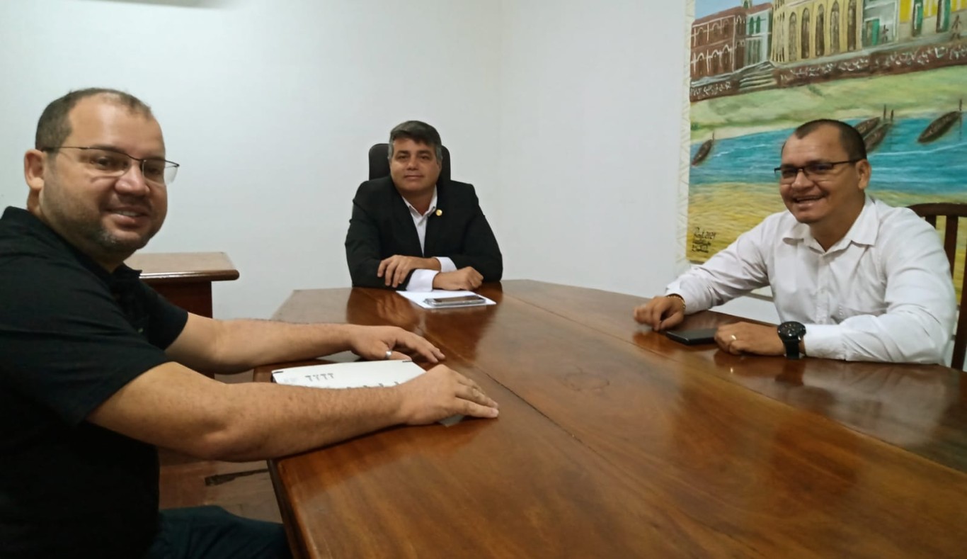 Fundação Carlos Gomes e Semc reúnem sobre o retorno de ações do estado de interiorização musical em Santarém