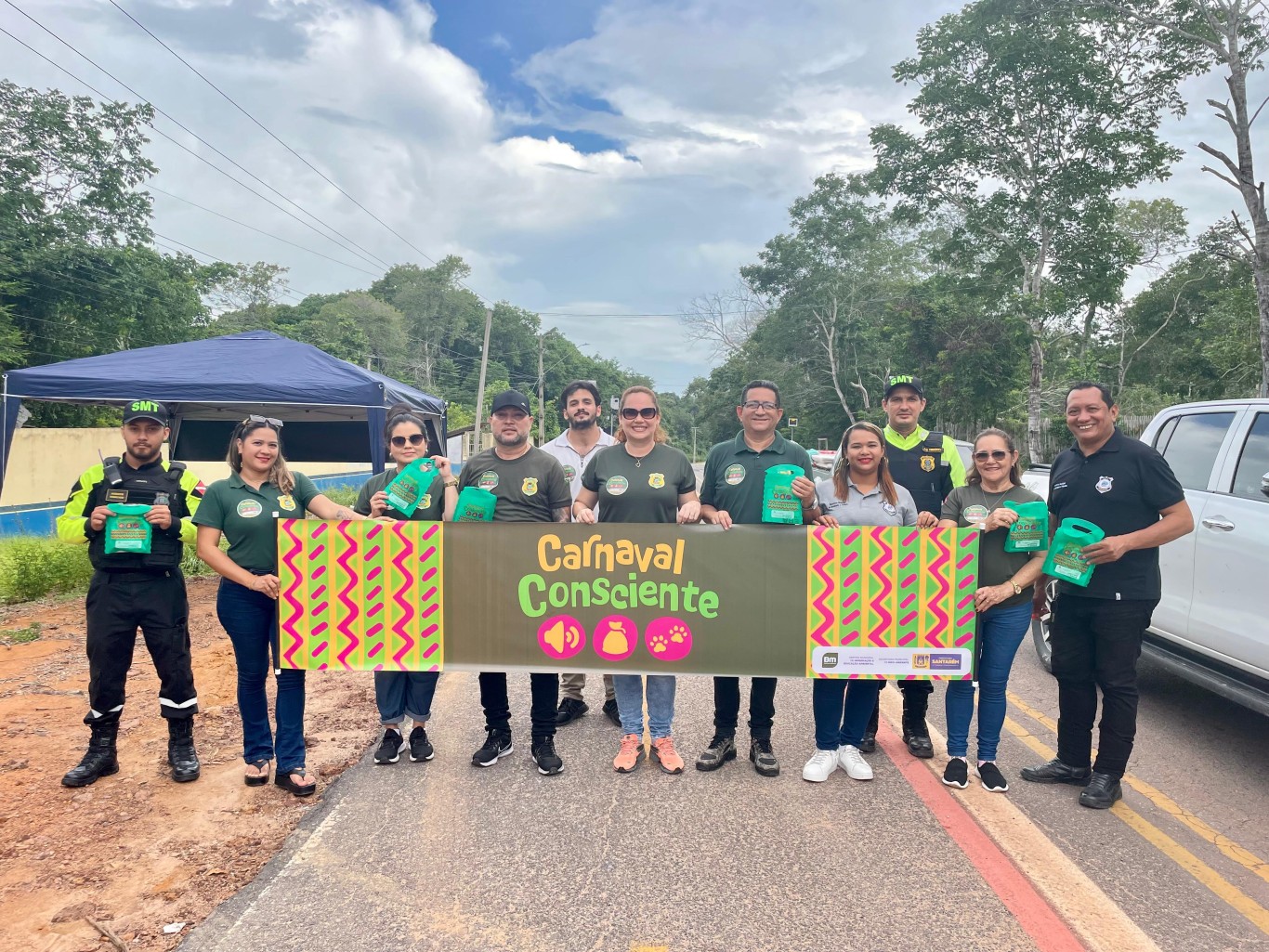 Carnaval 2025: blitz educativa conscientiza motoristas sobre descarte de resíduos, poluição sonora e segurança animal na estrada de Alter do Chão