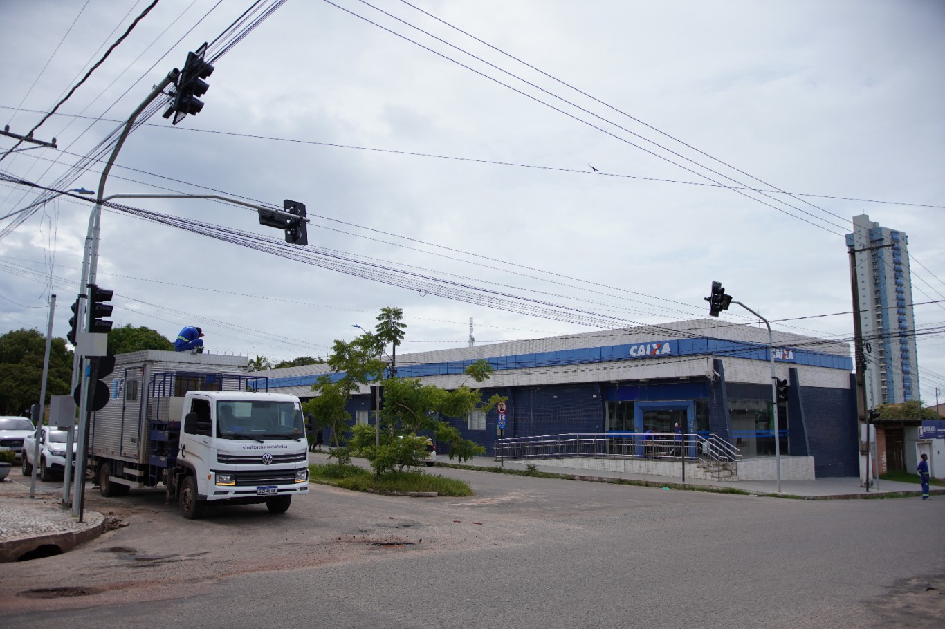 Novos semáforos garantem modernização e segurança no trânsito de Santarém