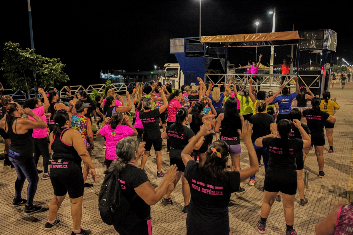 Orla de Santarém vibrou com a energia das mulheres. Foto: Rony Aires.