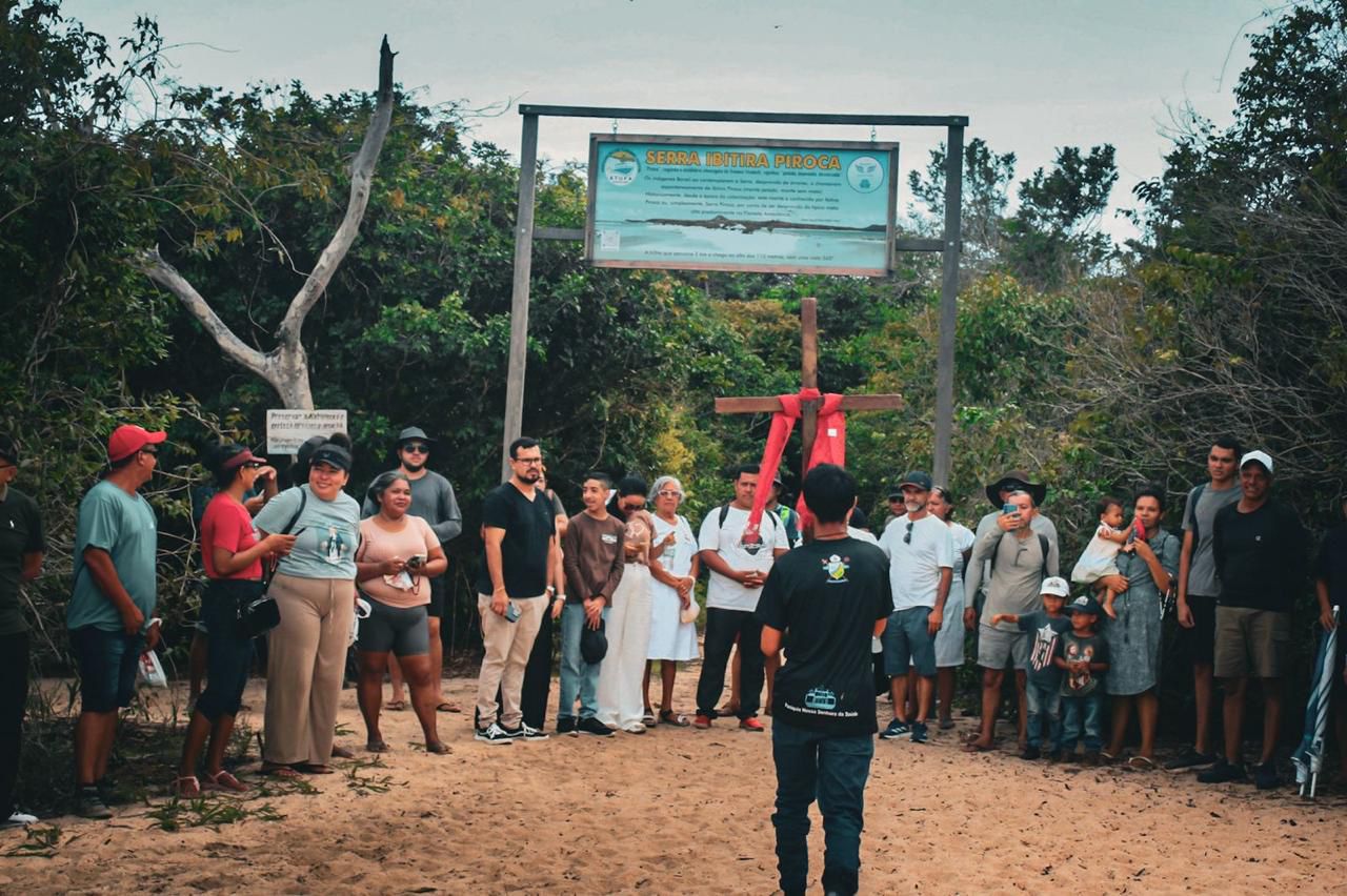 Ato religioso no cora&ccedil;&atilde;o Amaz&ocirc;nia chama a aten&ccedil;&atilde;o para os cuidados com a vida do Planeta Terra. Foto: PasCom da Par&oacute;quia de N. Sra. da Sa&uacute;de.