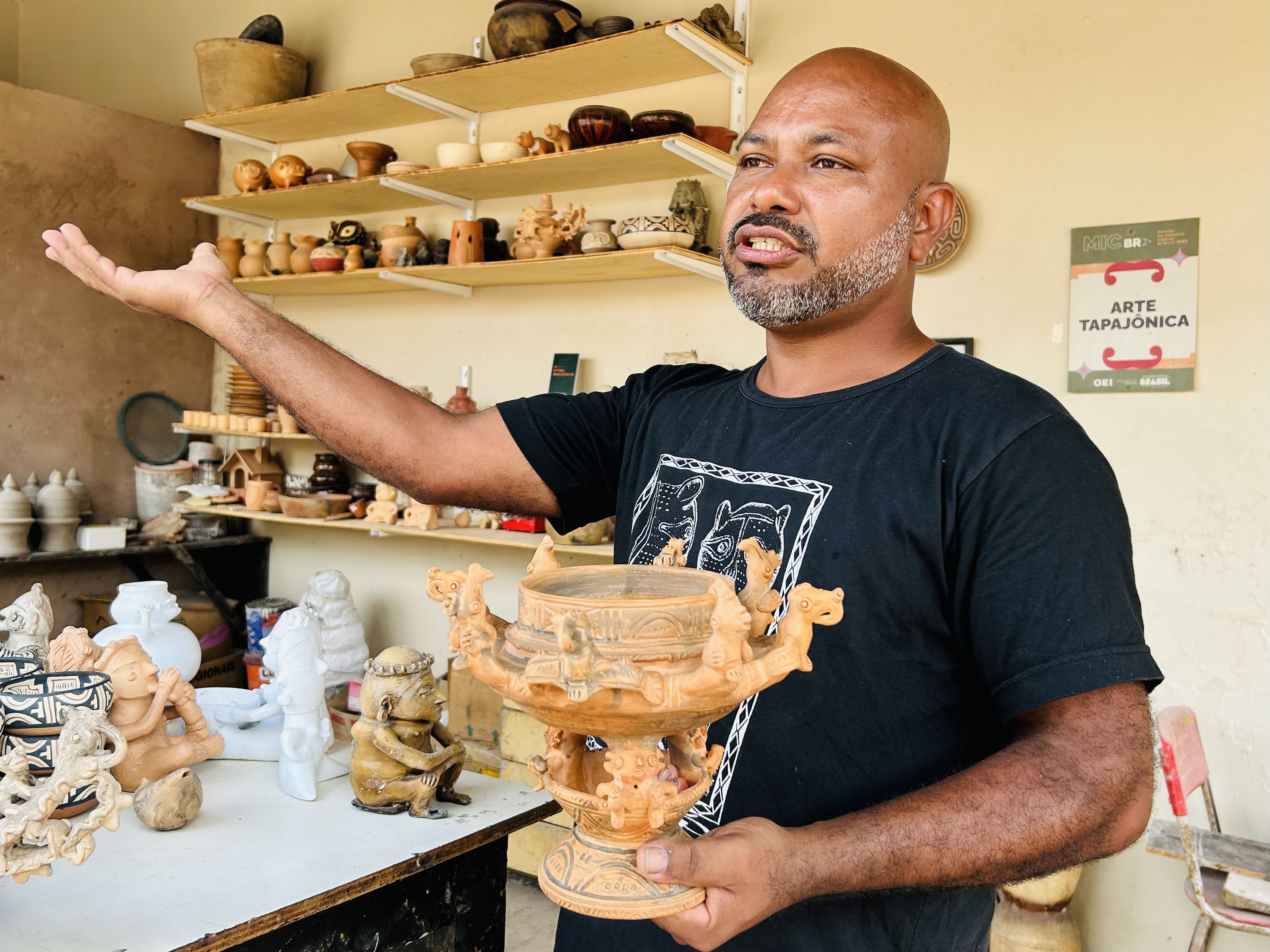 Estatuetas retratam cenas da vida cotidiana. Foto: Katrine bentes/CCOM.