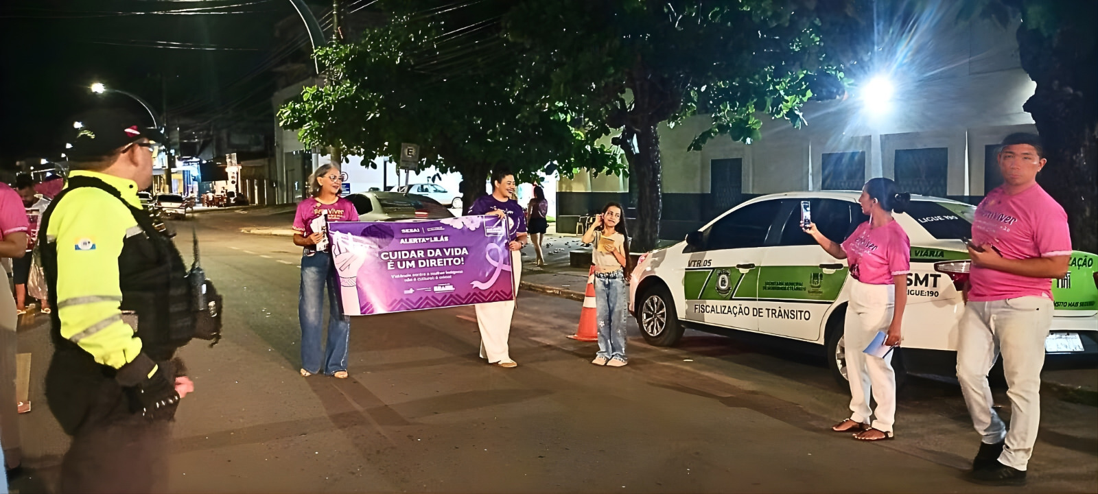 A&ccedil;&atilde;o permite di&aacute;logo com a popula&ccedil;&atilde;o. Foto: Fabr&iacute;cio Gal&uacute;cio.